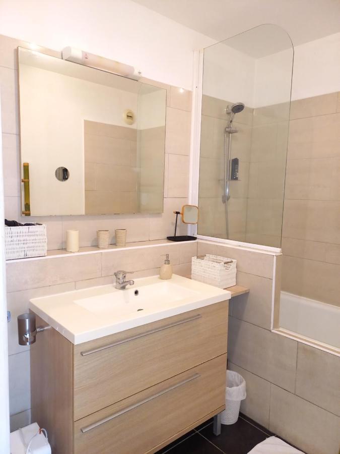 Bel Appartement Avec Terrasse Proche Des Plages Сен-Жиль-ле-Бэн Экстерьер фото